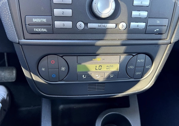 Ford Fiesta cena 10900 przebieg: 203000, rok produkcji 2006 z Gdańsk małe 379